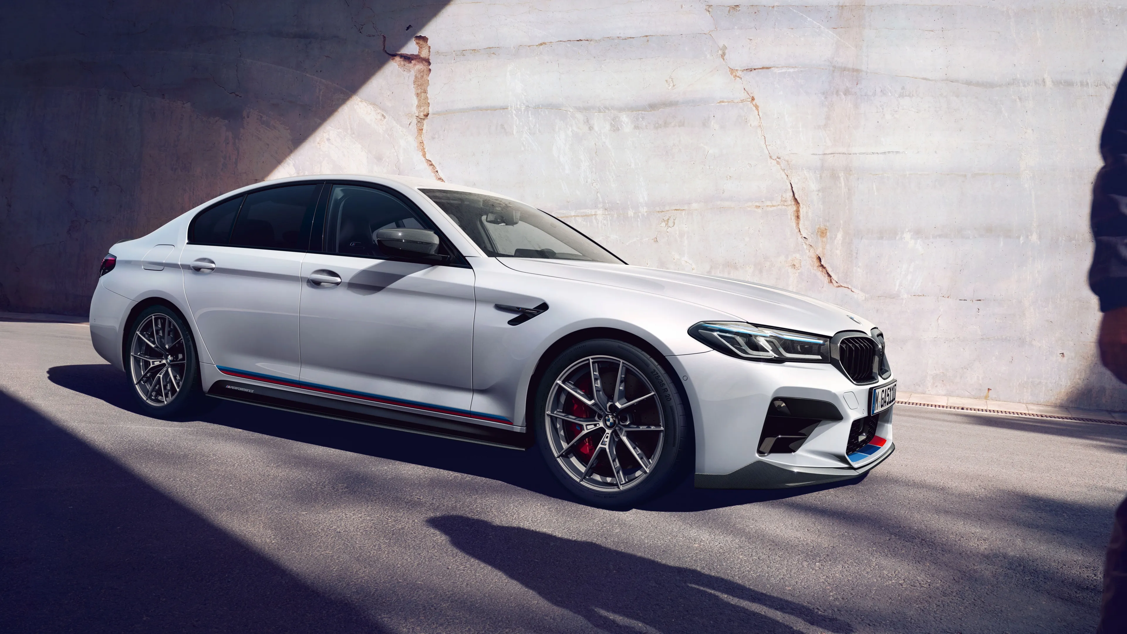 BMW F90 M5 2019